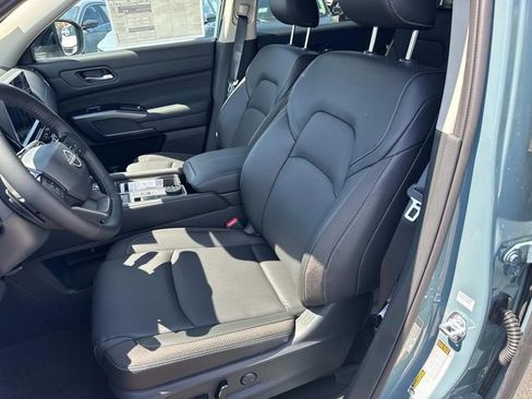 New 2026 Nissan Pathfinder SL AWD/4WD image 25