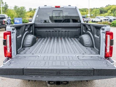 New 2026 Ford F250 Lariat w/ Black Appearance Package image 5