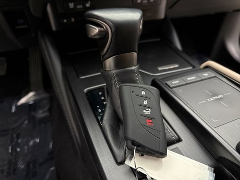 Used 2020 Lexus ES 300h 300H NAVIGATION image 25