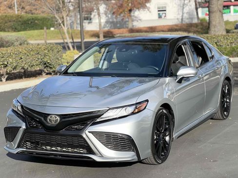 Used 2022 Toyota Camry XSE image 19