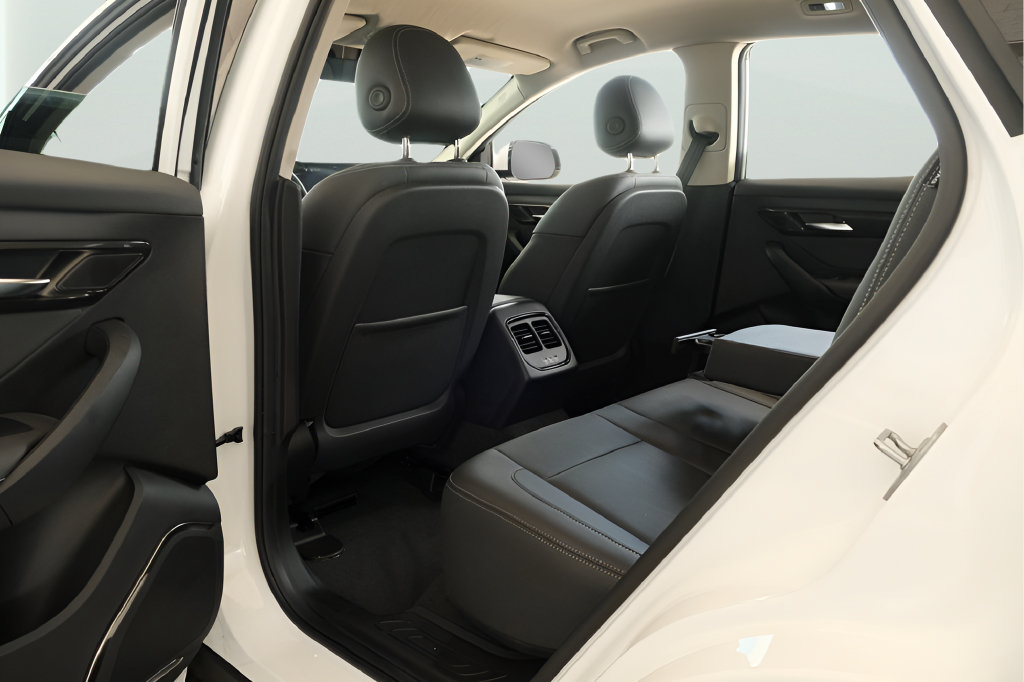 New 2025 VinFast VF 8 Eco AWD/4WD image 17