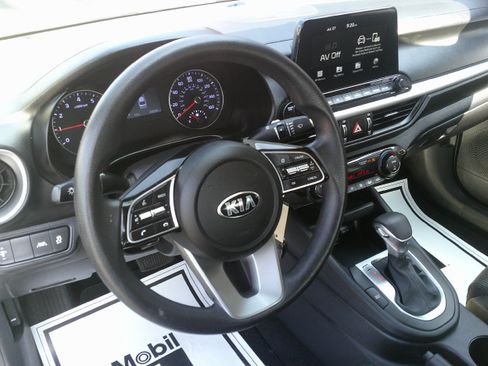 Used 2019 Kia Forte LXS FWD image 16