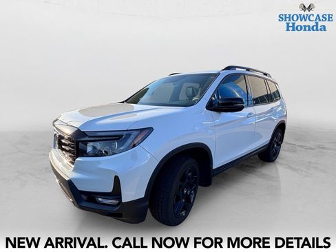 Used 2024 Honda Passport Black Edition image 2