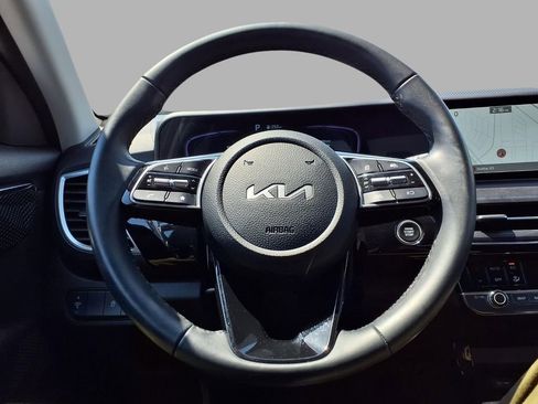 Used 2025 Kia Seltos S FWD image 16