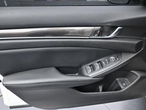 Used 2022 Honda Accord Sport image 10