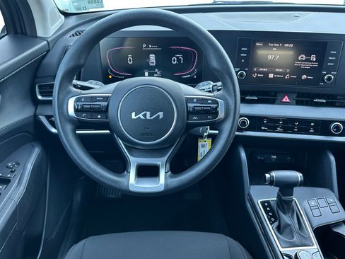 Used 2024 Kia Sportage LX image 14