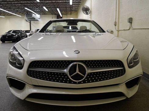 Used 2017 Mercedes-Benz SL 550 image 5