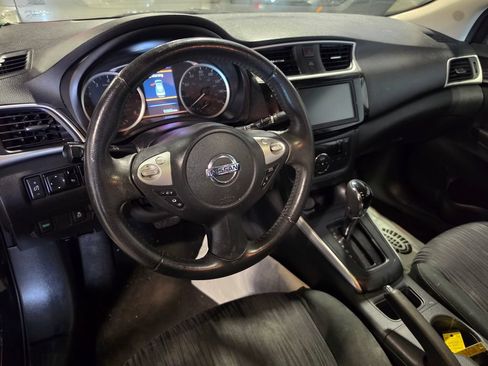 Used 2019 Nissan Sentra SV FWD image 4