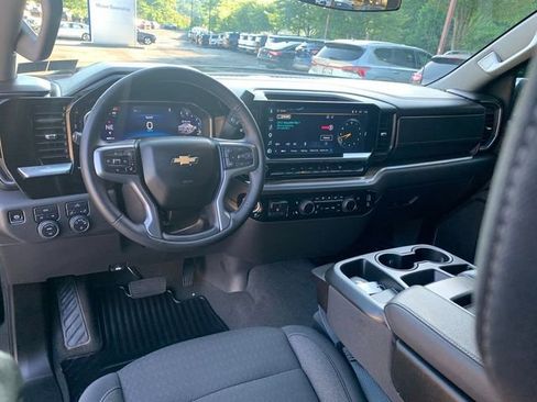 Used 2025 Chevrolet Silverado 1500 LT AWD/4WD image 19