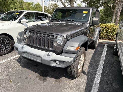 Used 2020 Jeep Wrangler Sport AWD/4WD image 4
