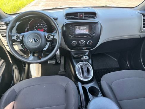 Used 2019 Kia Soul FWD image 23