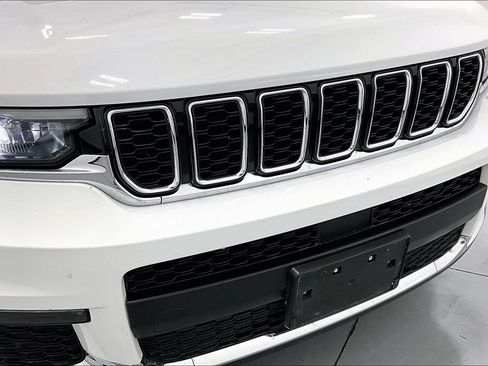 Used 2023 Jeep Grand Cherokee L Limited AWD/4WD image 34