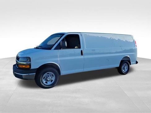 New 2026 Chevrolet Express 2500 Extended w/ Enhanced Convenience Package RWD image 5