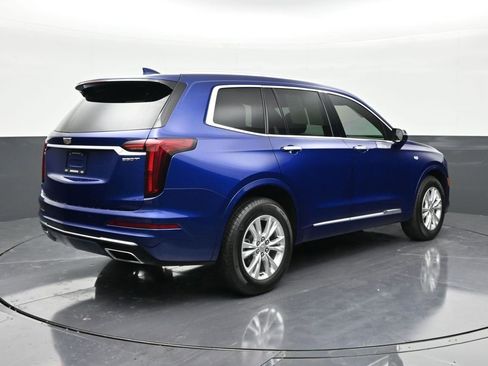 Certified 2023 Cadillac XT6 Luxury image 5