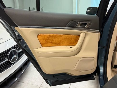 Used 2010 Lincoln MKS image 15