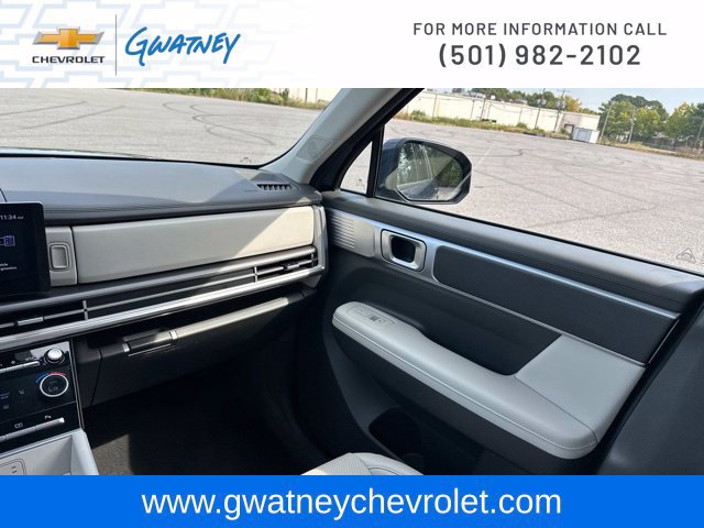 Used 2025 Hyundai Santa Fe SEL FWD image 25