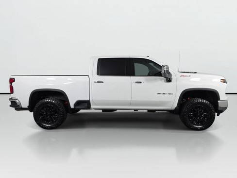 Used 2024 Chevrolet Silverado 3500 LTZ w/ LTZ Plus Package AWD/4WD image 2