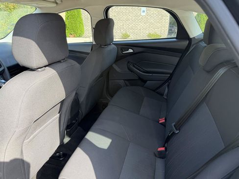 Used 2015 Ford Focus SE w/ SE Sport Package FWD image 11