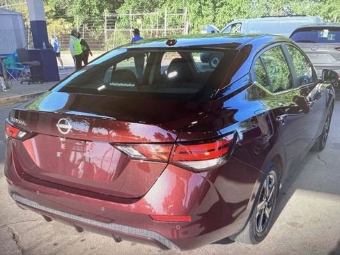 Used 2025 Nissan Sentra SV FWD image 4