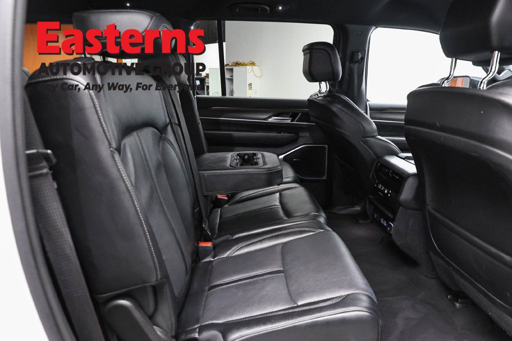 Used 2024 Jeep Wagoneer Series II w/ Flexible Seating Group RWD image 27