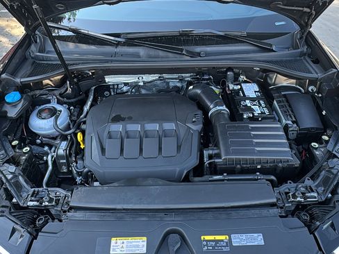 Certified 2025 Audi Q3 2.0T Premium image 34