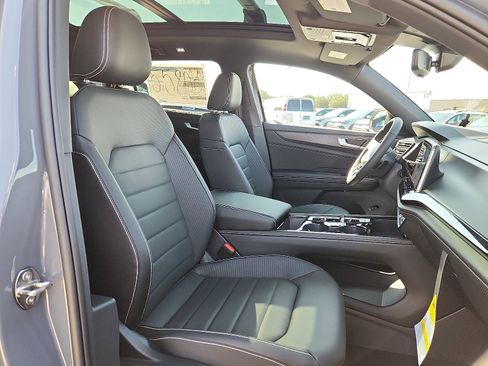 New 2026 Volkswagen Atlas Cross Sport SEL R-Line image 15