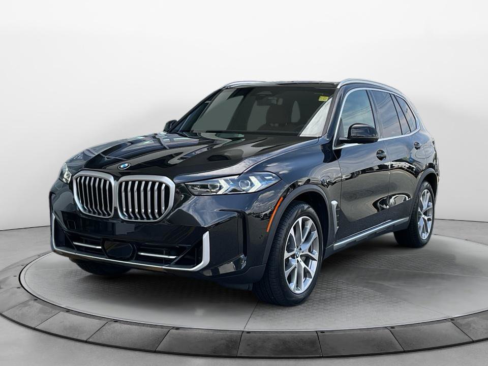 Used 2024 BMW X5 sDrive40i w/ Premium Package RWD image 3