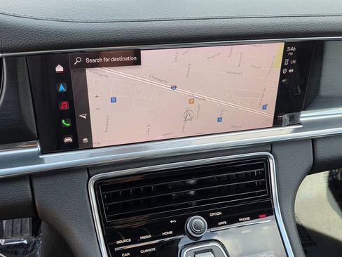 Used 2022 Porsche Panamera 4 Platinum Edition image 22