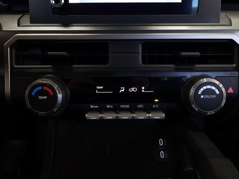 Used 2026 Toyota 4Runner SR5 AWD/4WD image 35