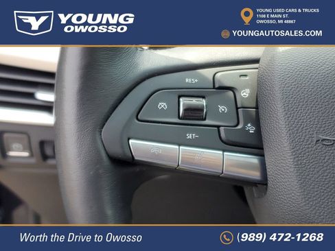 Used 2022 Cadillac XT4 Premium Luxury w/ Cold Weather Package AWD/4WD image 15