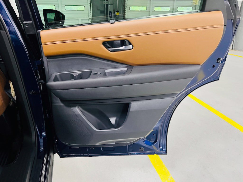 New 2026 Nissan Pathfinder Platinum FWD image 35