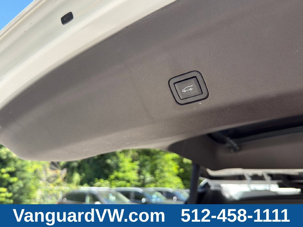 Used 2024 GMC Yukon Denali AWD/4WD image 10