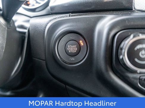 Used 2022 Jeep Wrangler Unlimited Sport image 24