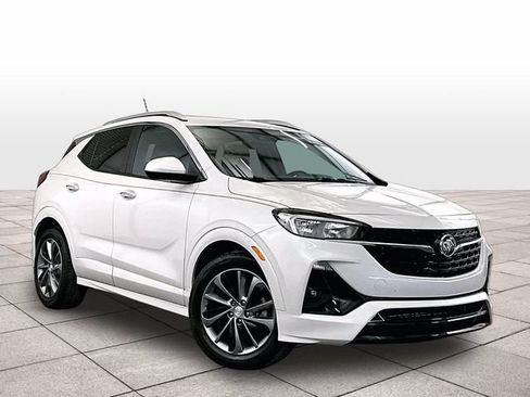 Used 2022 Buick Encore GX Select w/ Sport Touring Package FWD image 2