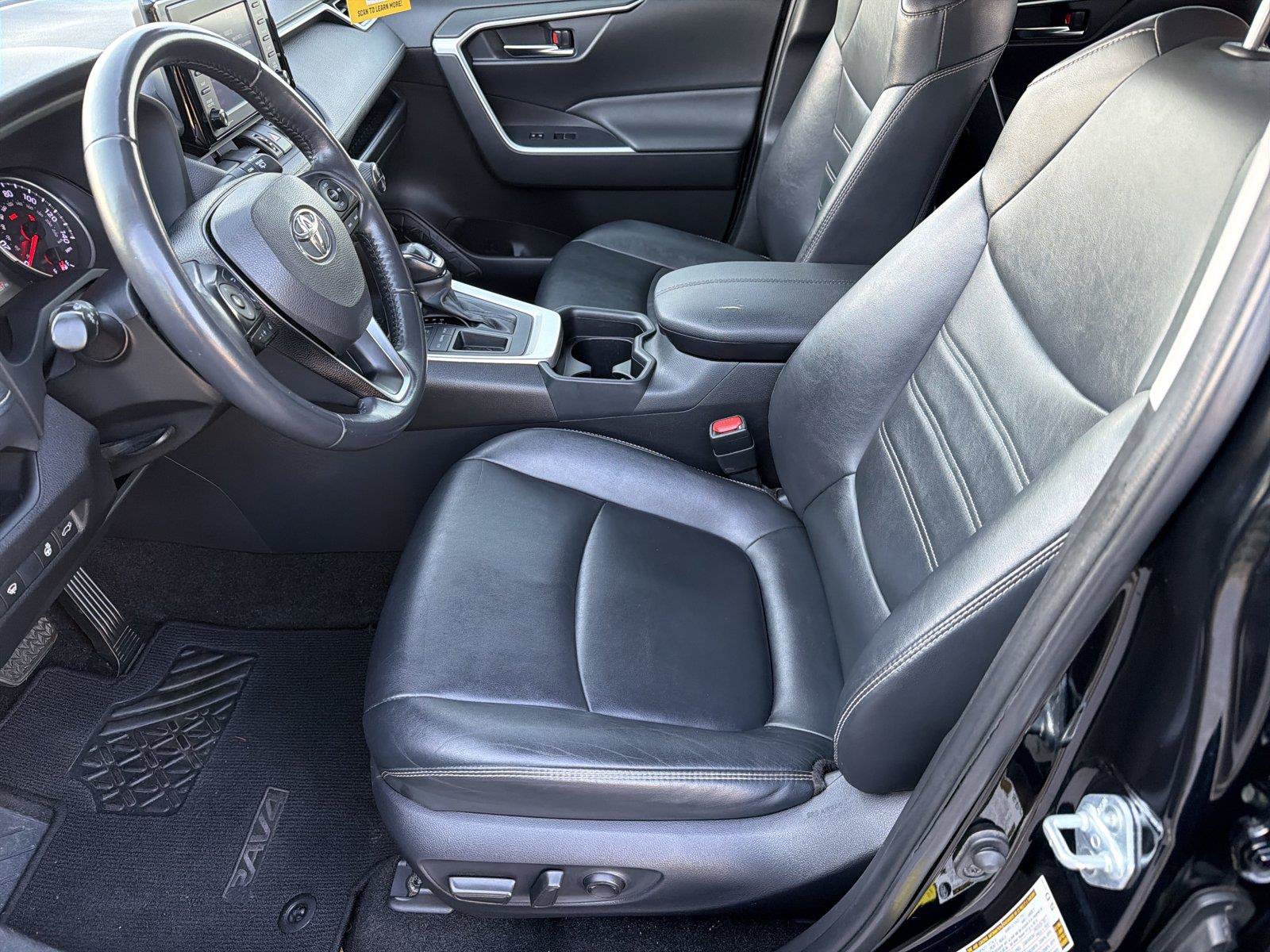 Used 2021 Toyota RAV4 XLE Premium FWD image 8