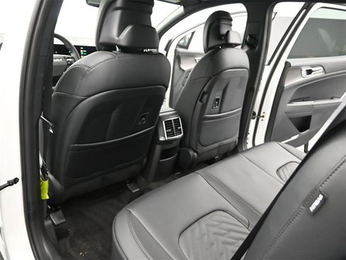 New 2026 Kia Sportage X-Line image 16