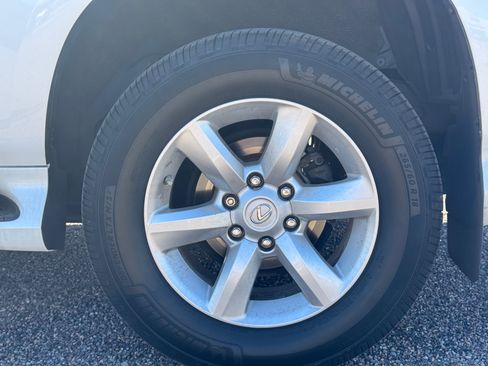 Used 2017 Lexus GX 460 image 43