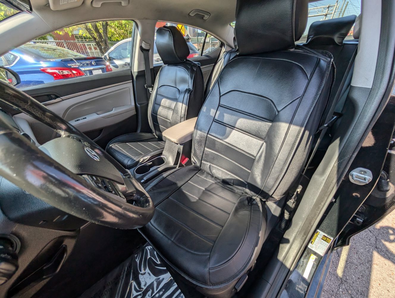 Used 2017 Hyundai Elantra Limited FWD image 16