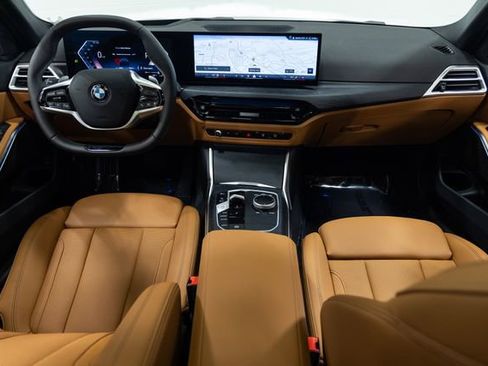 Used 2025 BMW 330i xDrive Sedan w/ Premium Package image 21