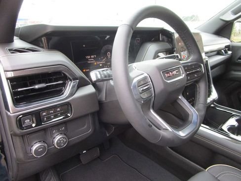 New 2026 GMC Yukon Elevation RWD image 22