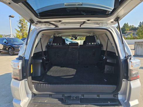 Used 2024 Toyota 4Runner SR5 image 16