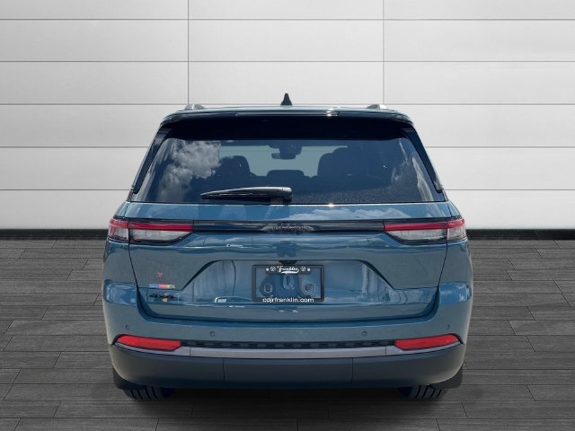 New 2027 Jeep Grand Cherokee Limited w/ Limited Altitude Package AWD/4WD image 5