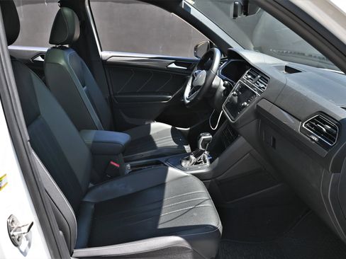 Used 2024 Volkswagen Tiguan SE R-Line FWD image 16