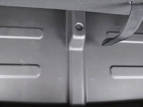 Used 2025 GMC Yukon XL Denali w/ Denali Reserve Package image 37