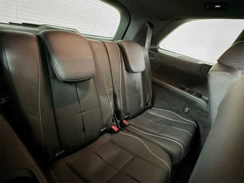 Certified 2023 Mercedes-Benz GLS 580 4MATIC image 31