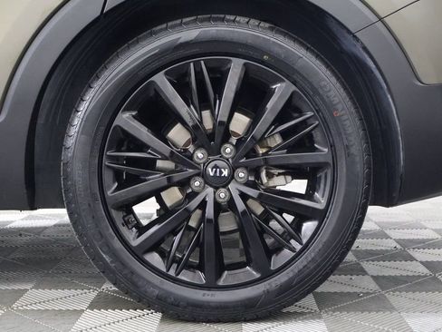 Used 2021 Kia Telluride SX w/ Towing Package image 17