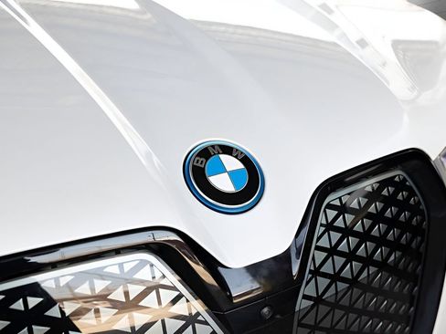 Used 2023 BMW iX M60 w/ Executive Package AWD/4WD image 13