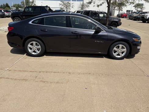Used 2023 Chevrolet Malibu LT FWD image 8