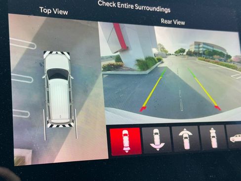 Used 2023 Jeep Wagoneer 4WD w/ Convenience Group I image 27