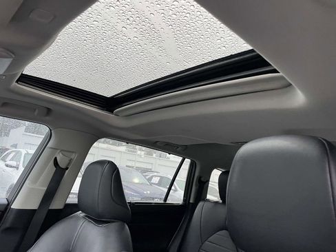 Used 2024 Toyota Highlander XLE image 31